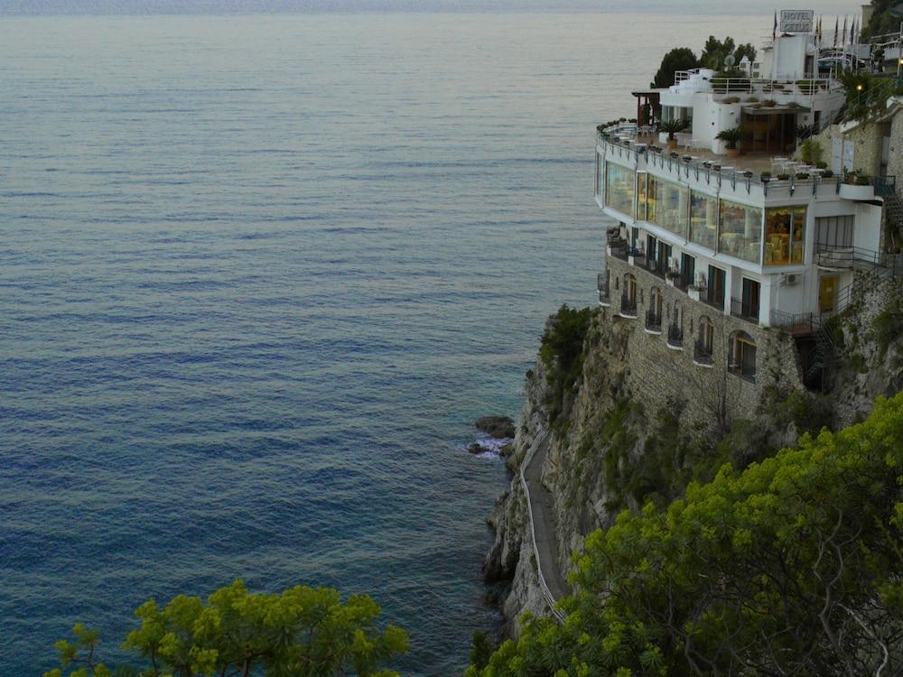 Cetus Hotell Cetara Exteriör bild